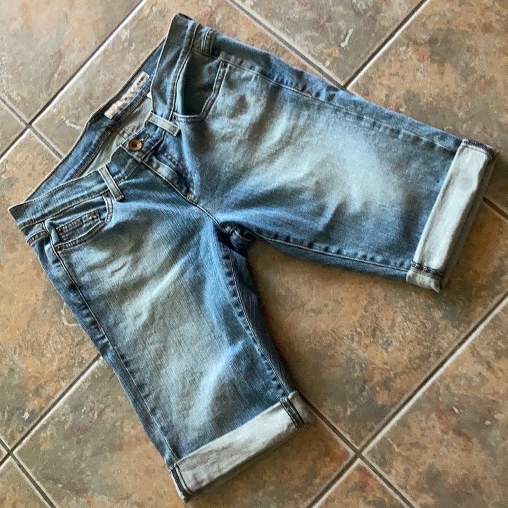 🌵3/$28 DKNY Jean Shorts